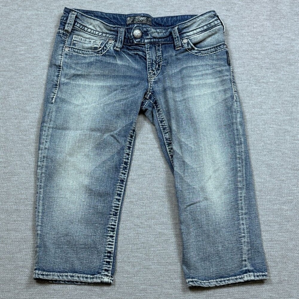 Silver Tuesday Crop Womens Blue Denim Capri Jeans Low Rise Light Wash Size W29